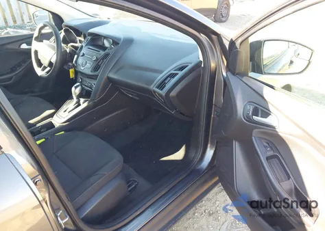 2016 Ford Focus Se z USA, uszkodzony, nr VIN 1FADP3F22GL345441